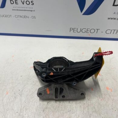 DS Automobiles DS4 1.6 16V PureTech 180 Engine mount 5G06 2021 9820297580