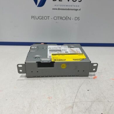 Peugeot 3008 1.2 12V PureTech Hybrid 48V Radio 2022 9844106080-1684954280