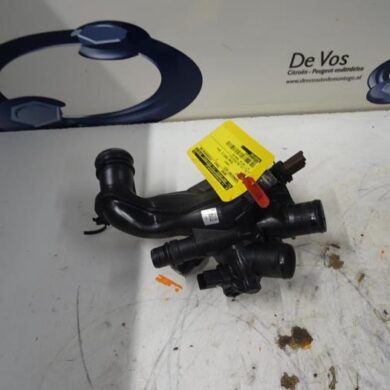 Peugeot 208  Thermostatgehäuse 5GR-5GR5G04 2015 9808647180