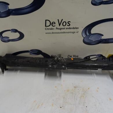 Peugeot 1007  Lock plate 2006 780726