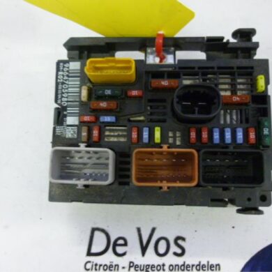 Citroen C5 2.0 16V Zekeringkast 2008 9807028580