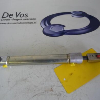 Peugeot 206 2.0 16V Convertible roof gas strut 2002 8446G2