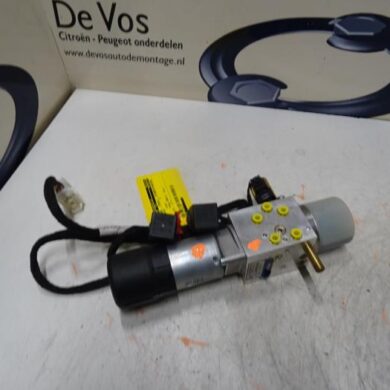 Peugeot 206 1.6 16V Convertible motor 2004 8446G0