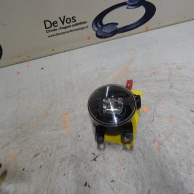 Peugeot 2008  Spotlight, right 2020 9826960480