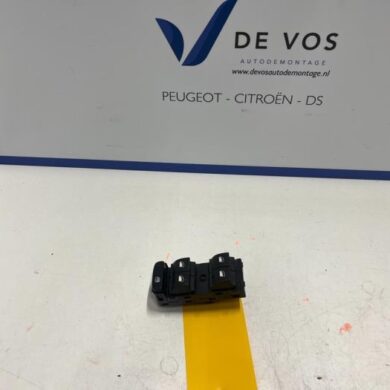 Citroen C3 1.2 Vti 12V PureTech Multi-functional window switch 2017 98148907ZD