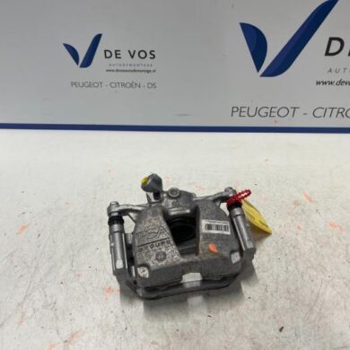 Peugeot 308 1.2 PureTech Hybrid 136 Front brake calliper, right HN09 2023 1647880080