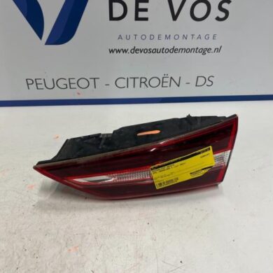 Opel Grandland X 1.2 Turbo 12V Taillight, right 2021 YP00016480