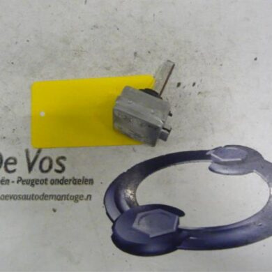 Citroen C5 2.0 HDiF 16V Xenon Lamp 2004 621696