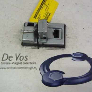 Peugeot 807 2.2 HDiF 16V Xenon bulb 2003 621696
