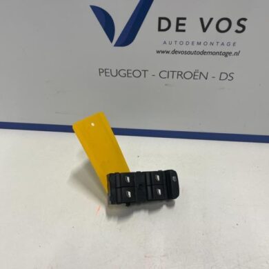 Citroen C3 1.2 Vti 12V PureTech Multi-functional window switch 2018 98148907ZD