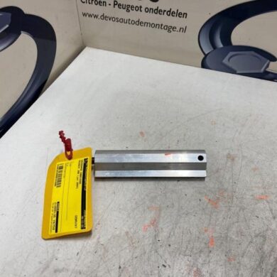 Peugeot 206 1.6 16V Convertible roof gas strut 2004 8446G4