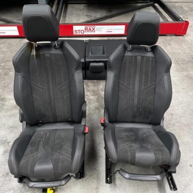 Peugeot 3008 1.2 12V PureTech Hybrid 48V Set of upholstery (complete) 2022