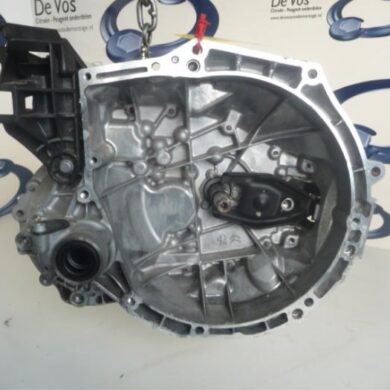 Peugeot 208 1.2 Vti 12V PureTech 82 Versnellingsbak HM01-HMZHM01 2013 9803846280-9678376580 20CR03