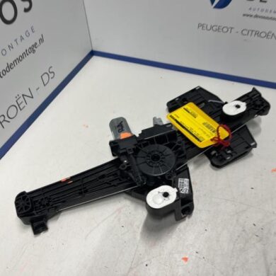 Peugeot 208 1.2 Vti 12V PureTech 100 Ruitmechaniek 4Deurs rechts-achter 2023 9829045580