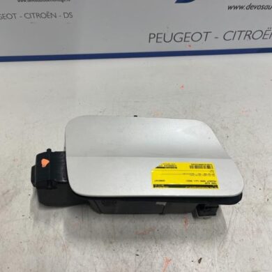 Peugeot 5008  Tank Klep 2022 9811207480-9811707180