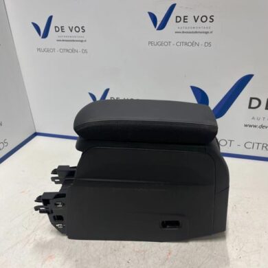 DS Automobiles DS3 Crossback 1.2 12V PureTech 155 Armrest 2018 98261024ZD