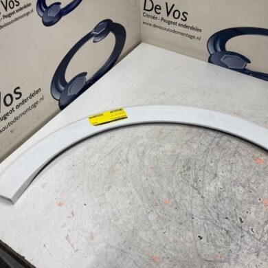 Peugeot 208  Flared wheel arch 2017 1609716780