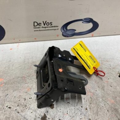 Citroen C3 Aircross 1.2 e-THP PureTech 130 Gearbox mount 2021 9806658980 20V303