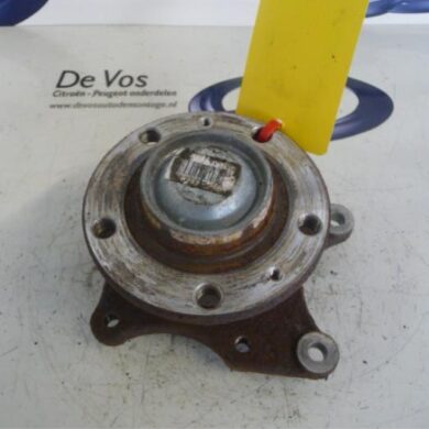 Peugeot RCZ 1.6 16V THP Rear hub 2010 374889-517653