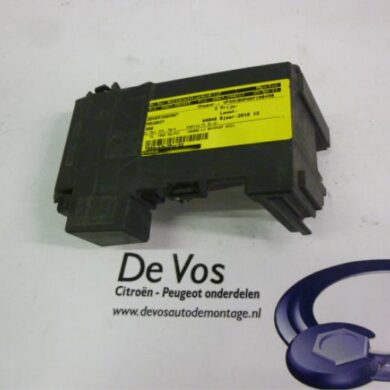 Peugeot 308 1.6 HDi Fuse box 2010 6500GQ