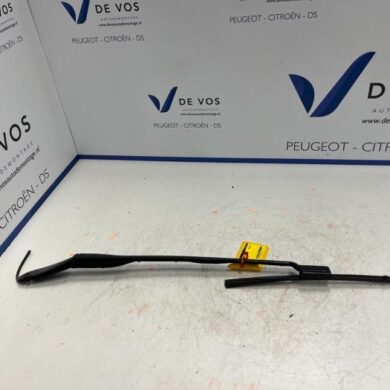 Peugeot 508  Ruitenwisserarm voor 2021 9823610280