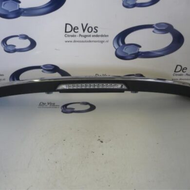 Peugeot 2008  Spoiler 2015 1610106880