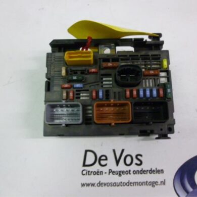 Peugeot 308 1.6 HDi 16V Fuse box 2008 9675878280-6500FT