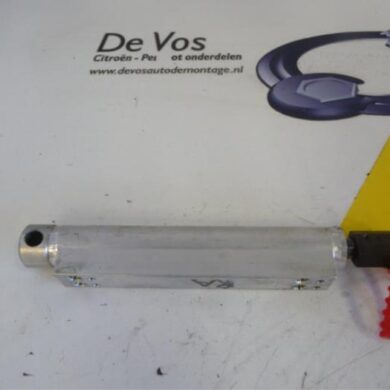 Peugeot 207  Convertible roof gas strut 2011 8446P5