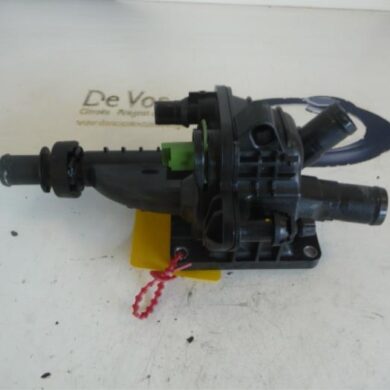 Peugeot 208  Thermostaathuis 9HP-8HR8H01 2014 1336AX