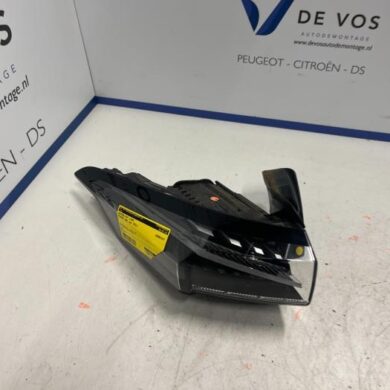 Peugeot 308 1.2 12V PureTech 130 Rücklicht links 2021 9835299580