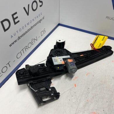 Citroen C4 1.2 PureTech 130 12V Ruitmechaniek 4Deurs rechts-achter 2021 9832714280