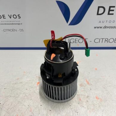 Peugeot 308 1.2 12V e-THP PureTech 130 Kachel Ventilatiemotor 2019 1610497180