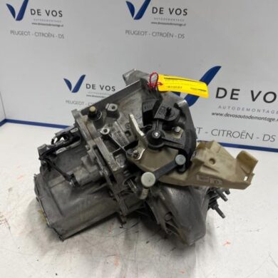 Peugeot 208 1.2 Vti 12V PureTech 100 Versnellingsbak HNE 2021 1636249880-1636249980 20R103