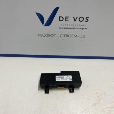 Peugeot 5008 1.2 12V e-THP PureTech 130 Telefon Interface 2019 1635516880-9828266180