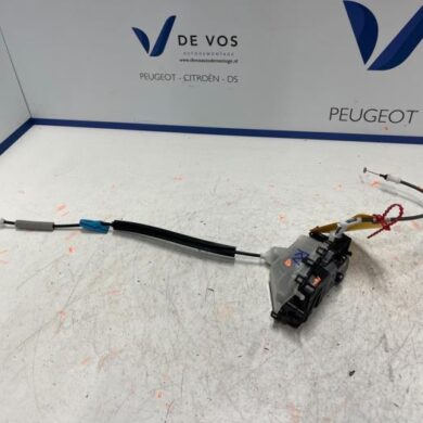 Peugeot Partner 1.5 BlueHDi 100 Front door lock mechanism 4-door, right 2024 9816343380