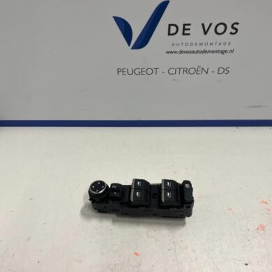 Peugeot 308 1.2 12V PureTech 130 Multi-functional window switch 2021 98349235ZD