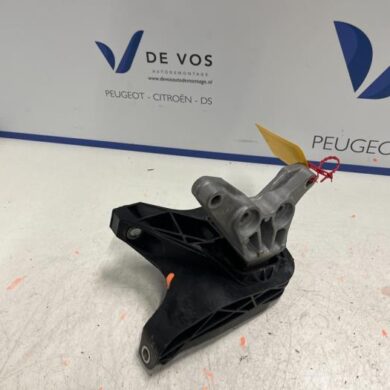 Peugeot 308 1.2 12V PureTech 130 Engine mount HNS 2021 9809162280