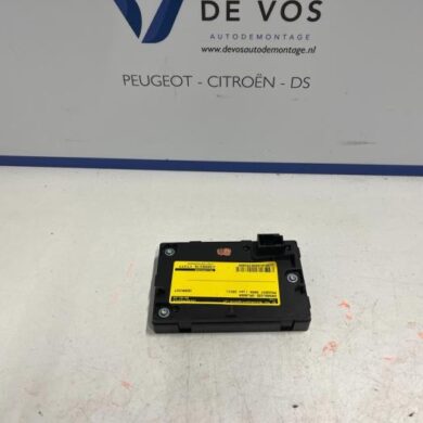 Peugeot 5008  Draadloze oplader 2021 9813403280