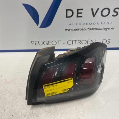 Peugeot 208 1.2 Vti 12V PureTech 75 Achterlicht rechts 2020 98232165780