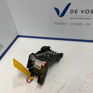 Citroen C4 Picasso  Zekeringkast 2013 6500GQ