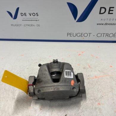 Peugeot Expert 2.0 Blue HDi 150 16V Bremszange rechts vorne AHX 2024 1613260180-1651761480