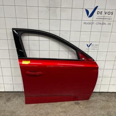 Peugeot 308 1.2 PureTech Hybrid 136 Tür 4-türig rechts vorne 2022 9837981680