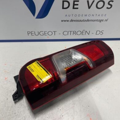 Peugeot Partner 1.5 BlueHDi 100 Achterlicht rechts 2024 9819254880
