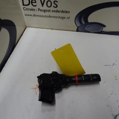 Peugeot 108 1.0 12V Ruitenwis Schakelaar 2016 B000777880