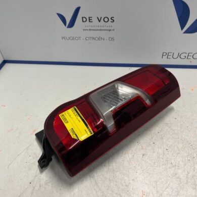 Citroen Berlingo 1.6 BlueHDI 75 Achterlicht rechts 2019 9820554880