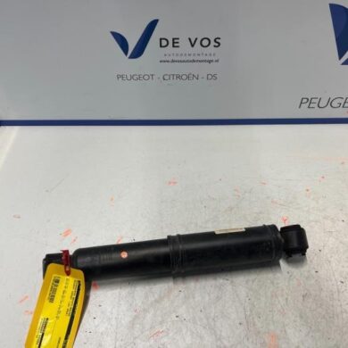 Peugeot Expert 2.0 Blue HDi 150 16V Stoßdämpfer rechts hinten 2024 9841379480