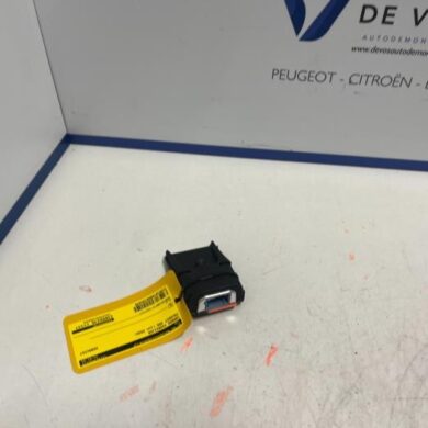 Peugeot 208 1.2 Vti 12V PureTech 75 Camera voorzijde 2020 1681924780-9838187180