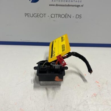 Peugeot 5008 1.2 12V e-THP PureTech 130 Heater resistor 2019 1609171180-9821291880