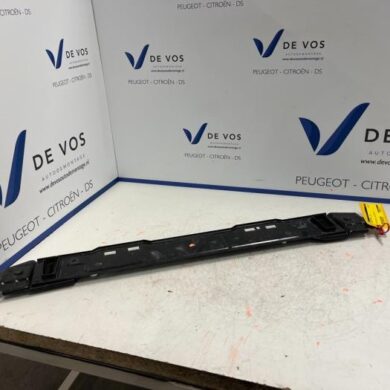 Peugeot 308 1.2 12V PureTech 130 Radiateurbalk 2021 9814630380