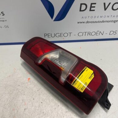 Citroen Berlingo 1.6 BlueHDI 75 Achterlicht links 2019 9819235880